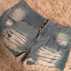 Cute jean shorts! High waisted!!!